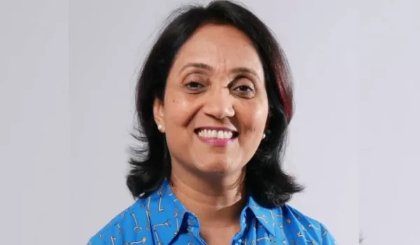 മലയാളികൾക്ക് അഭിമാനം, ഡോ. ഗീത കുമാറിന് ബ്രിട്ടീഷ് രാജാവിന്റെ ആദരം; സ്ത്രീകളുടെ ആരോഗ്യ മേഖലയിൽ നൽകിയ സേവനങ്ങൾക്ക് ഒബിഇ പുരസ്കാരം