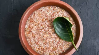എന്താണ് കർക്കിടക കഞ്ഞി ? ശരീരസൗഖ്യത്തിനും പ്രതിരോധശേഷിക്കും ഇതിന്റെ ശാസ്ത്രീയ പ്രാധാന്യമെന്ത്?