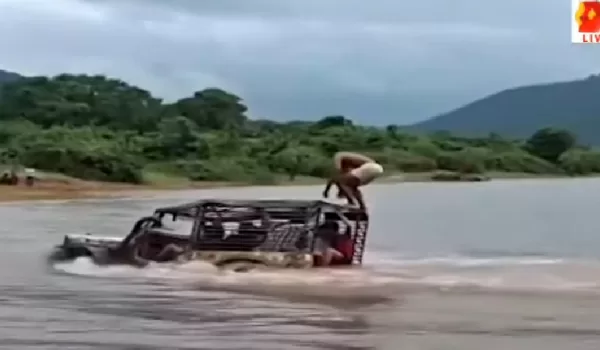 കാഞ്ഞിരപ്പുഴ റിസർവോയറിൽ ഓഫ് റോഡ് ജീപ്പുമായി യുവാക്കളുടെ അപകടകരമായ ഡ്രൈവിങ്