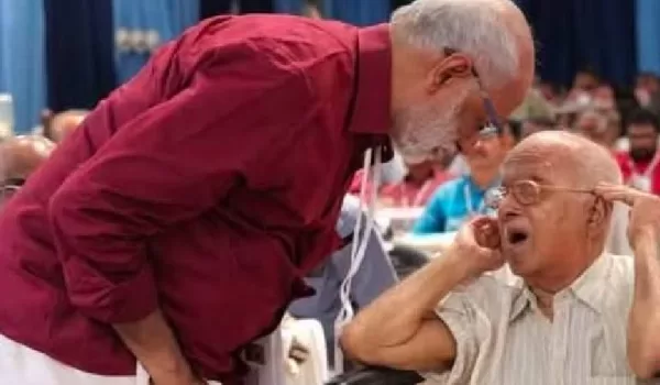 “പ്രസംഗിച്ചാൽ മാത്രം പോരാ, അത് പുസ്തകമാക്കണം” എന്ന ശാസനയാണ് പുസ്തകമെഴുതാൻ പ്രേരിപ്പിച്ചത്; എംപി പരമേശ്വരനെപ്പറ്റി ഇഖ്ബാൽ ബാപ്പുക്കുഞ്ഞി