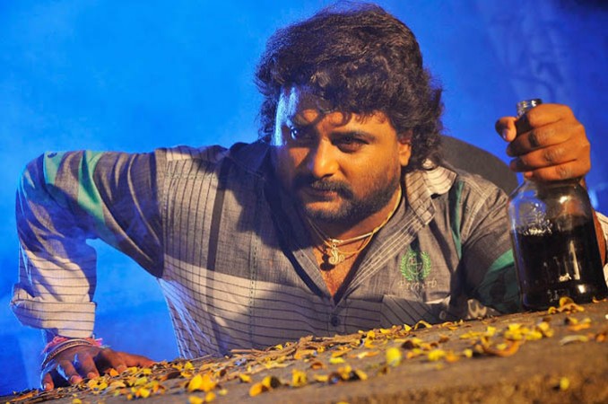 പ്രണയ നൈരാശ്യത്തെ തുടര്‍ന്ന് സംവിധായകന്റെ ആത്മഹത്യാ ശ്രമം; സംവിധായകനെ പ്രേമിച്ചിട്ടില്ലെന്ന് നടി രചന