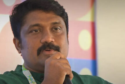 നോയിഡയിലെ കര്‍ഷക സമരം; കളക്ടറുമായി ചര്‍ച്ചനടത്തി എ എ റഹിം എം പി