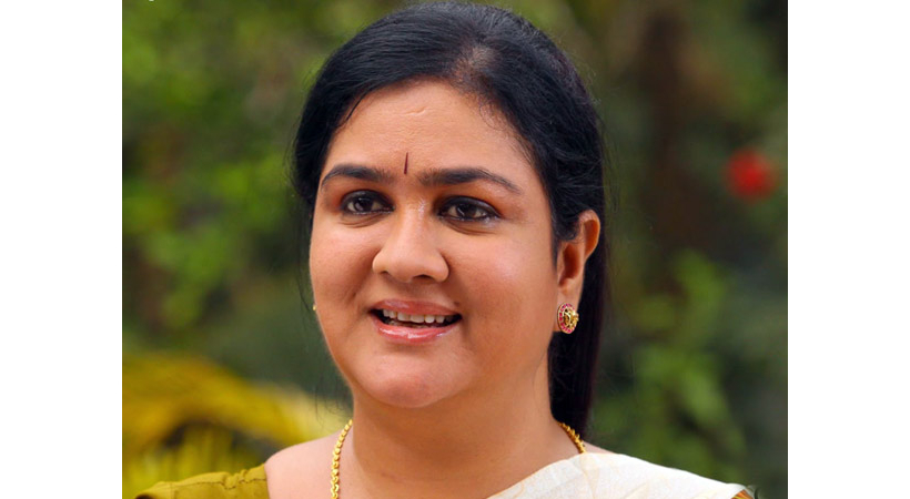 actress-urvashi-reveals-reason-behind-moving-to-tamil-cinema