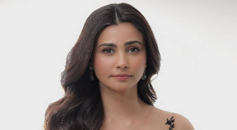 Daisy Shah controversy