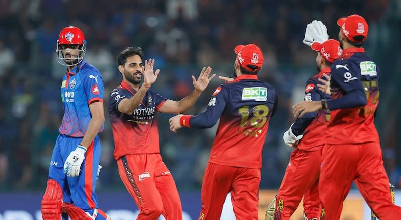 ഡൽഹിയെ നാണംകെടുത്തി ആർസിബിയുടെ തീപാറുന്ന ബൗളിംഗ്; ആതിഥേയർ 75 റൺസിന് പുറത്ത്