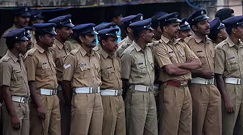 വടകരയിൽ പൊലീസിനെ തടഞ്ഞ സംഭവത്തിൽ എട്ട് ലീഗ്, കോൺഗ്രസ് പ്രവർത്തകർക്ക് എതിരെ കേസ്