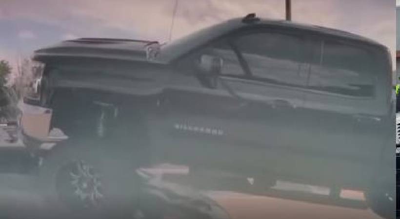 ഫാസ്റ്റ് ആന്‍ഡ് ഫ്യൂരിയസ് ഇന്‍ റിയല്‍ ലൈഫ്; ലംബോര്‍ഗിനിക്കുമേല്‍ പിക്ക്അപ്പ് ട്രക്ക് ഓടിച്ചുകയറ്റി യുവതി