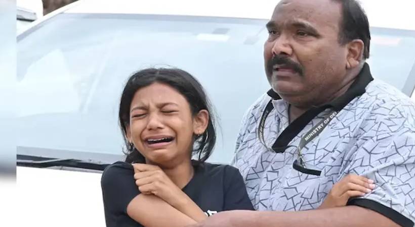 ‘അമ്മ മുങ്ങിത്താഴുന്നത് ഞാൻ കണ്ടു’; വിങ്ങിപ്പൊട്ടുന്ന മകളെ ചേർത്തുപിടിച്ച് അച്ഛൻ, നോവായി ജബൽപൂർ ബോട്ട് അപകടം