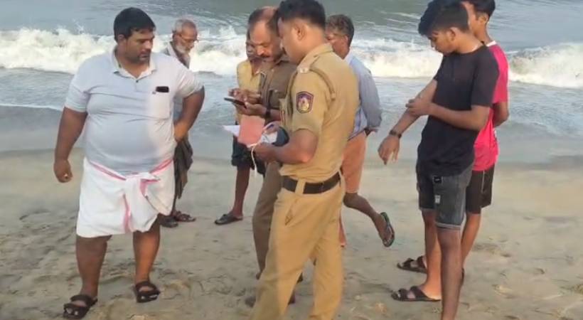 അഴീക്കോട് കടപ്പുറത്ത് യുവാവിൻ്റെ മൃതദേഹം കരയ്ക്കടിക്കടിഞ്ഞു